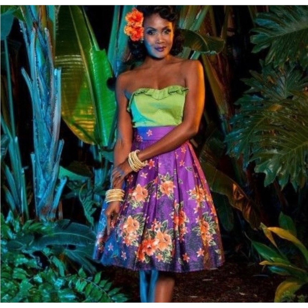 Deadly Dames Kinky Box Skirt XS Purple Floral Pinup Rockabilly‎ Hawaiian Print